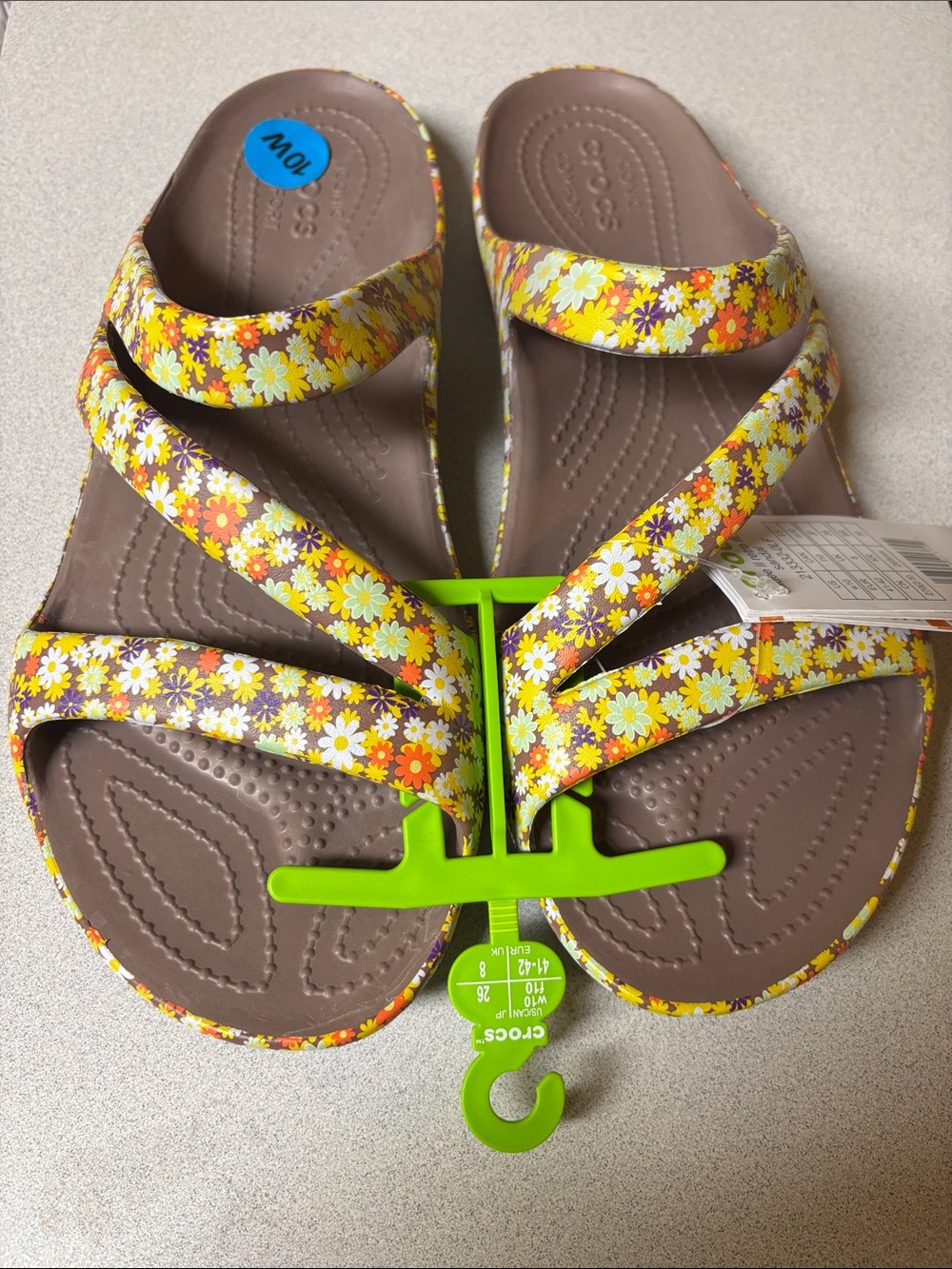 BNWT Women’s KADEE II retro floral croc sandal size 10
